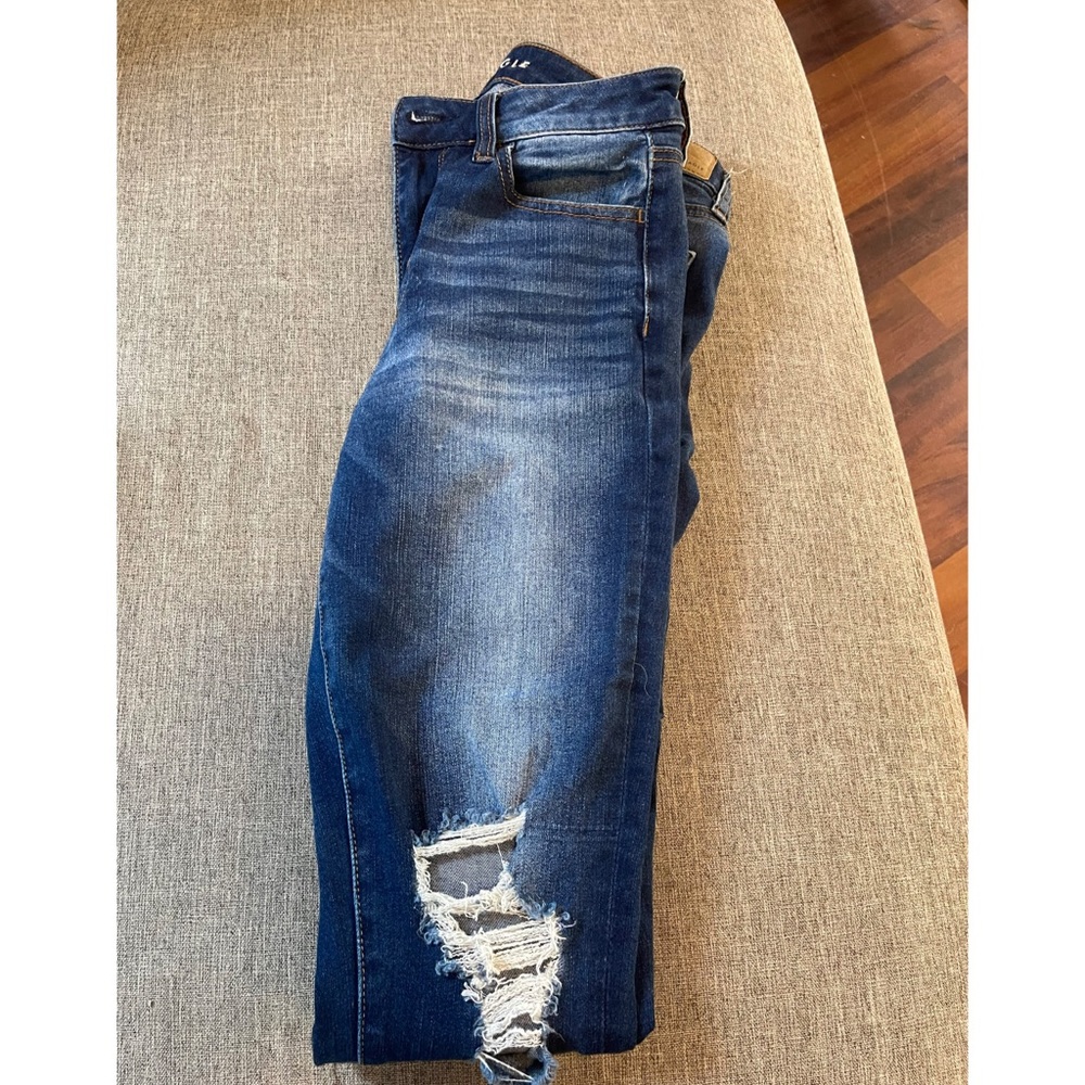Jeans - Picture 1 of 3